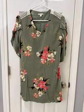 Olive Green Floral V-Neck Dress with Lace Shoulder